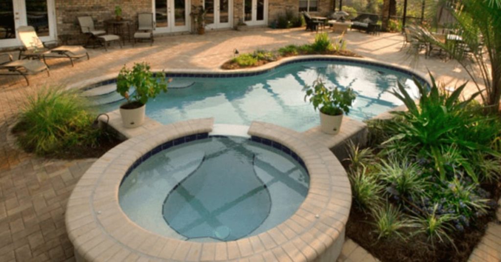 Splish Splash: 7 Different Types Of Inground Pools, Free-Form Pool
