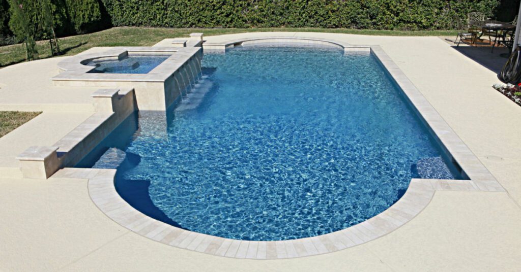 Classic Pools Shapes: Grecian And Roman Design Ideas